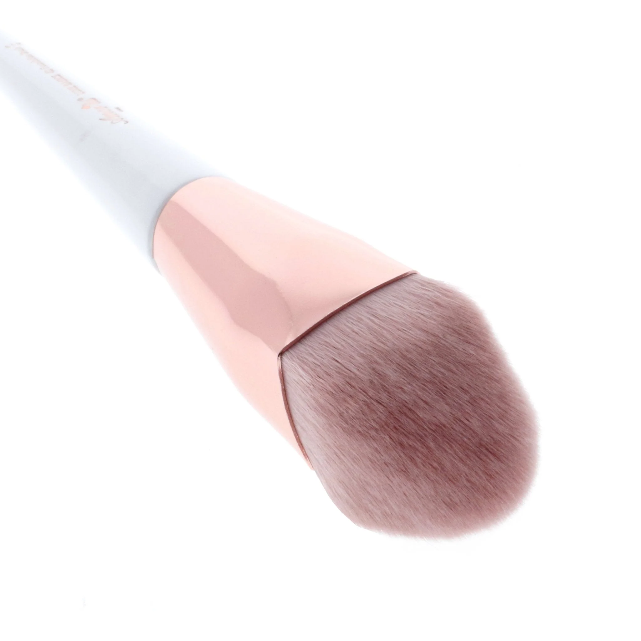 4D Foundation 211 - Luxe Basics Makeup Brush - Image 3